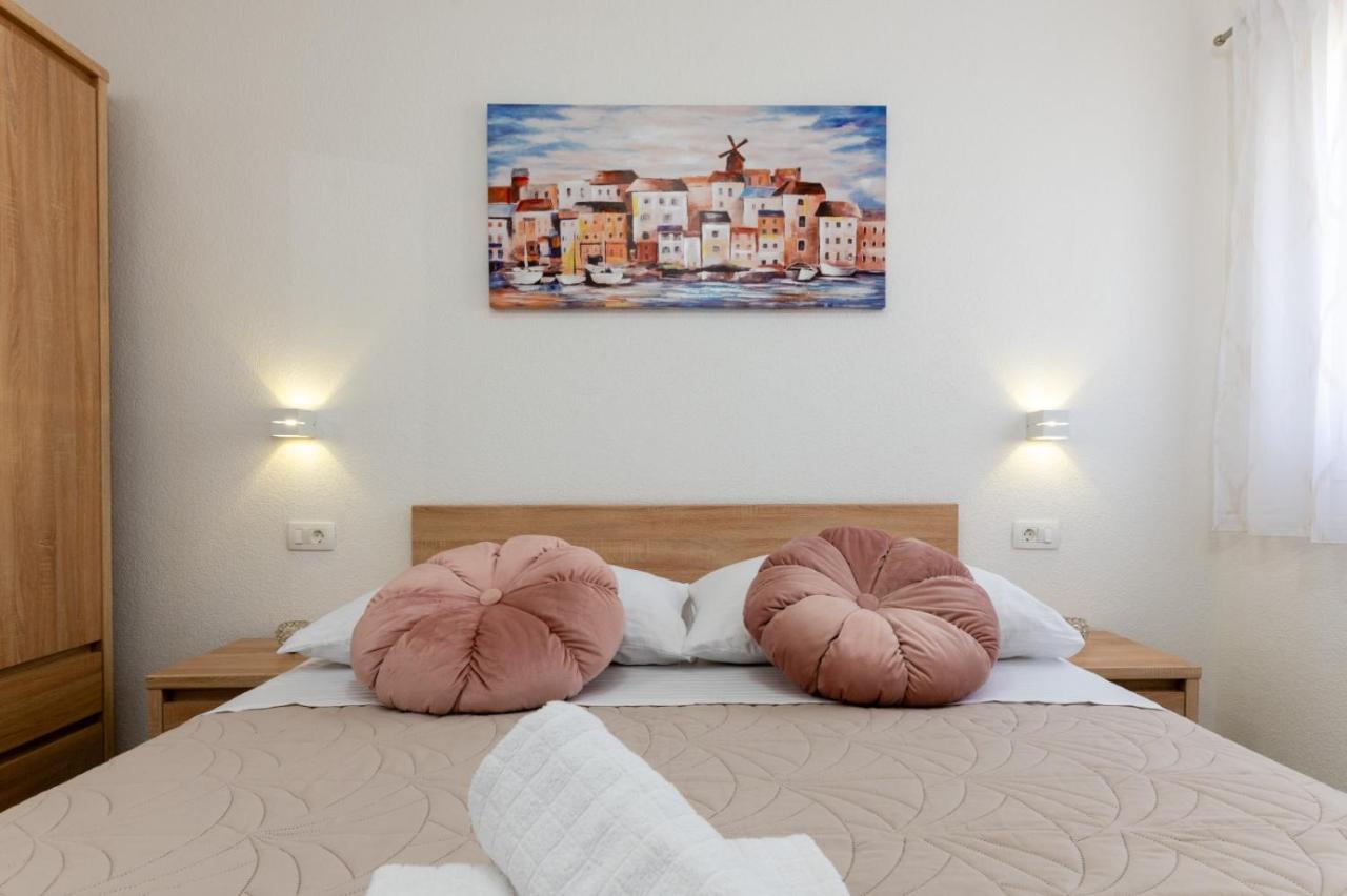 Apartment Vuletin Kaštela Εξωτερικό φωτογραφία