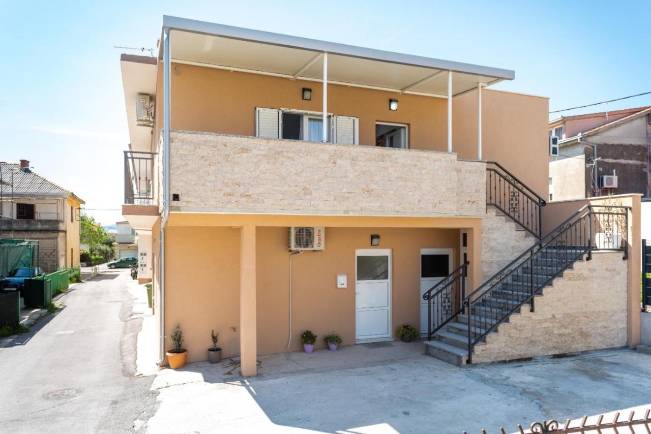 Apartment Vuletin Kaštela Εξωτερικό φωτογραφία