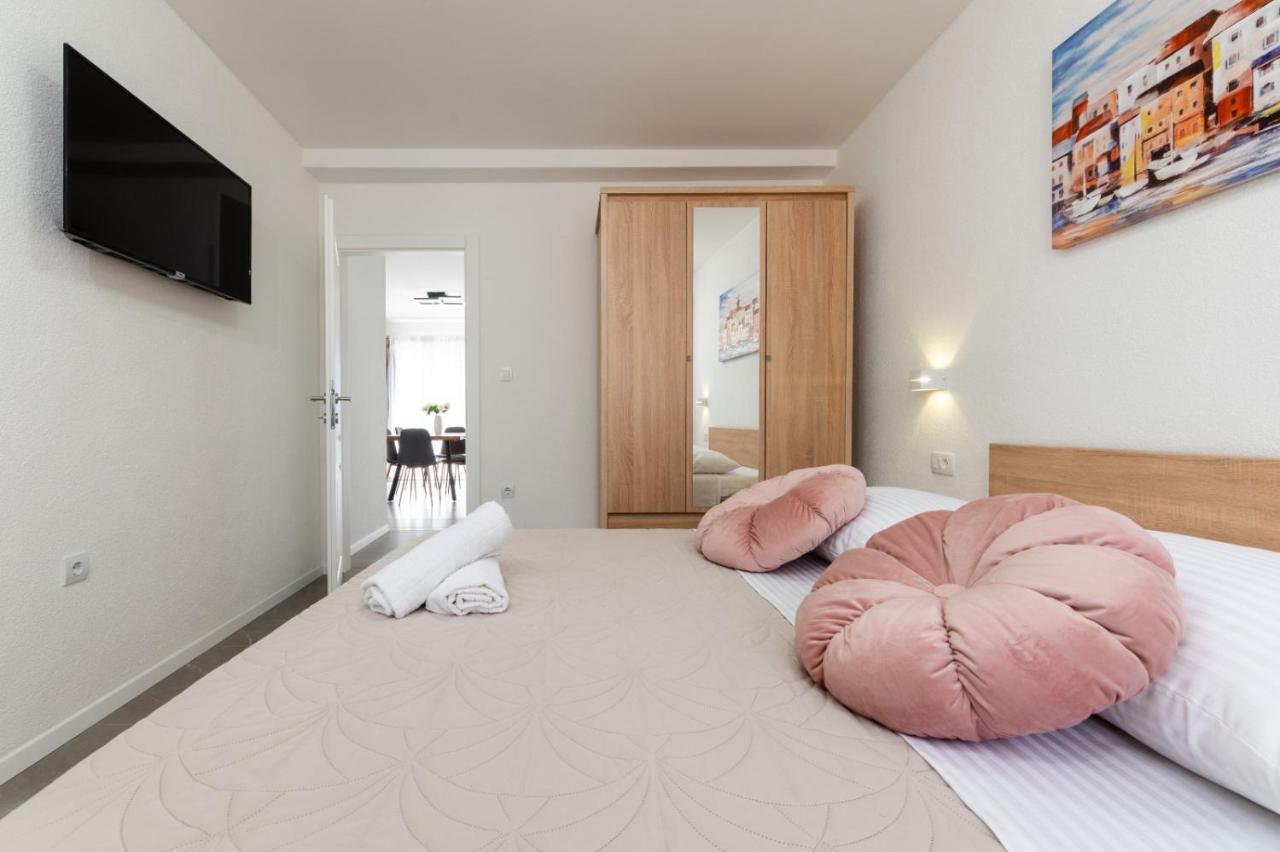Apartment Vuletin Kaštela Εξωτερικό φωτογραφία