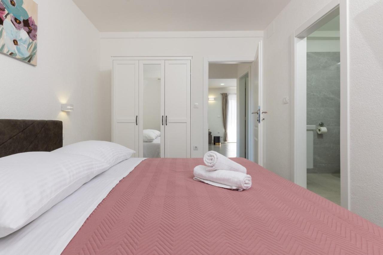 Apartment Vuletin Kaštela Εξωτερικό φωτογραφία