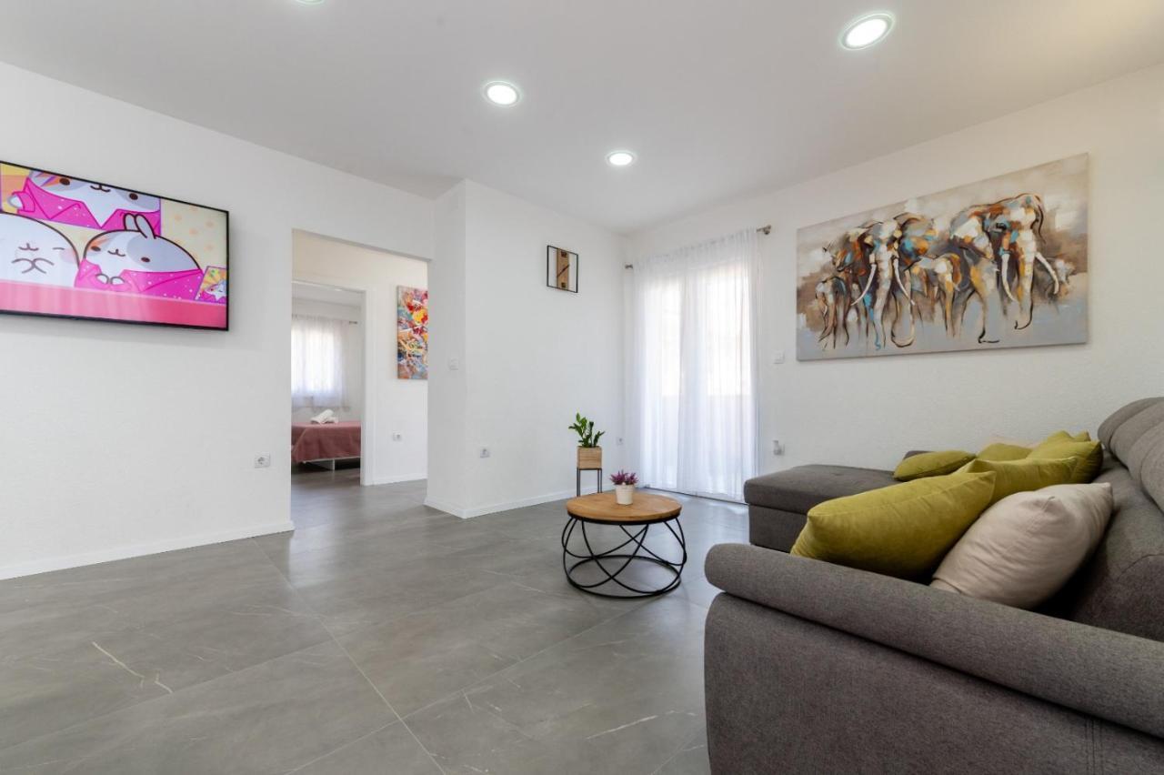 Apartment Vuletin Kaštela Εξωτερικό φωτογραφία