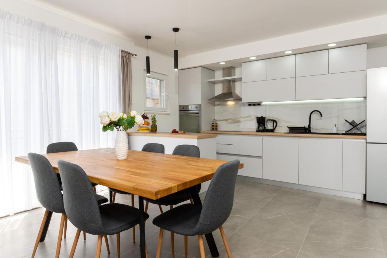 Apartment Vuletin Kaštela Εξωτερικό φωτογραφία