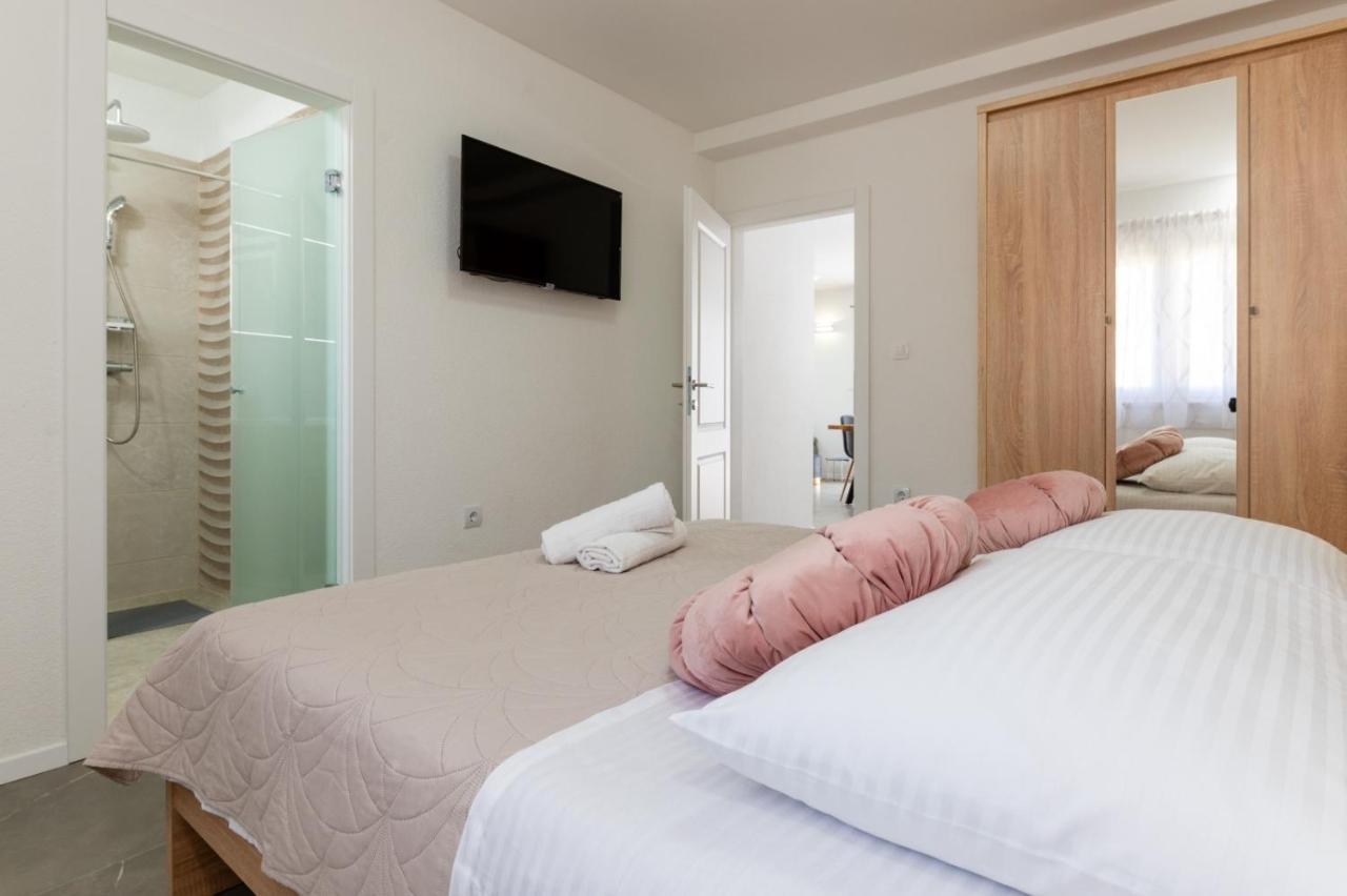 Apartment Vuletin Kaštela Εξωτερικό φωτογραφία