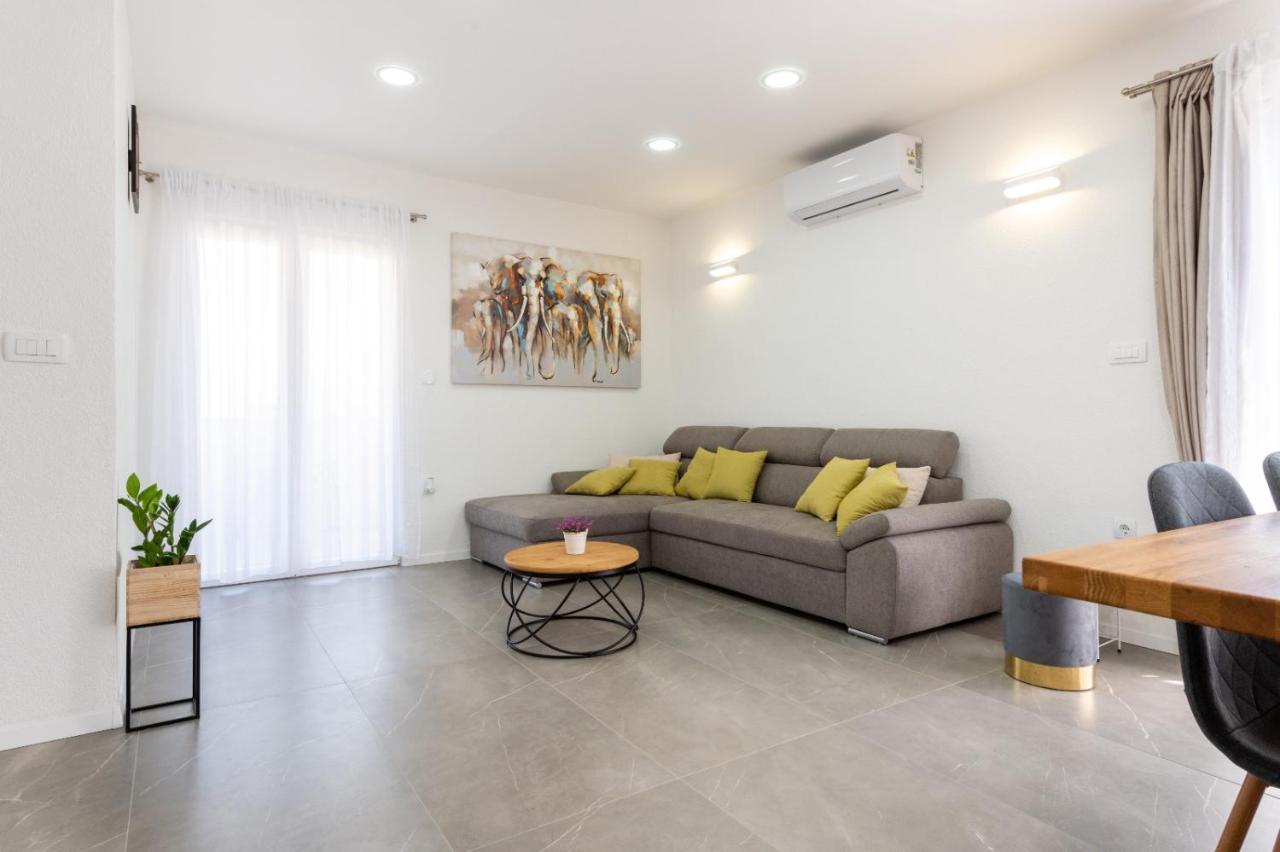 Apartment Vuletin Kaštela Εξωτερικό φωτογραφία