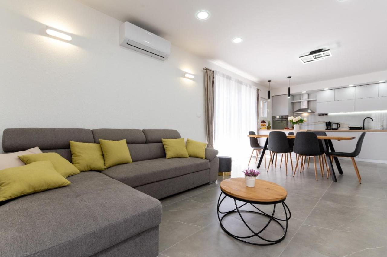 Apartment Vuletin Kaštela Εξωτερικό φωτογραφία